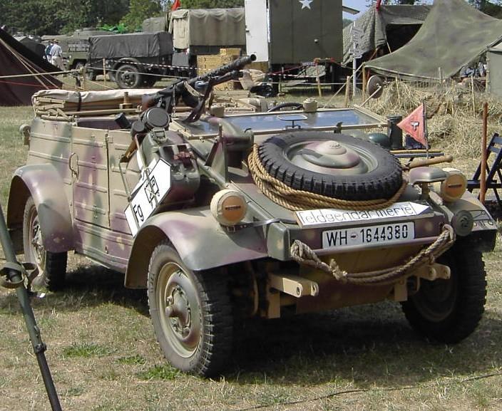 Rommel Resin Kit #GER138A KAMIYA 1/144 WWII German Kubelwagen Type82 DAK /w Gen