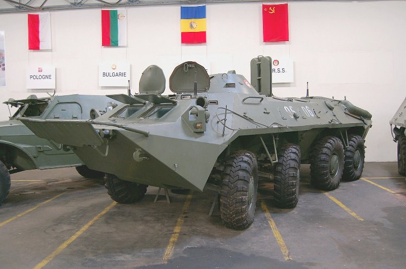Trumpeter 07138 1/72 Russian BTR-70 APC late version 